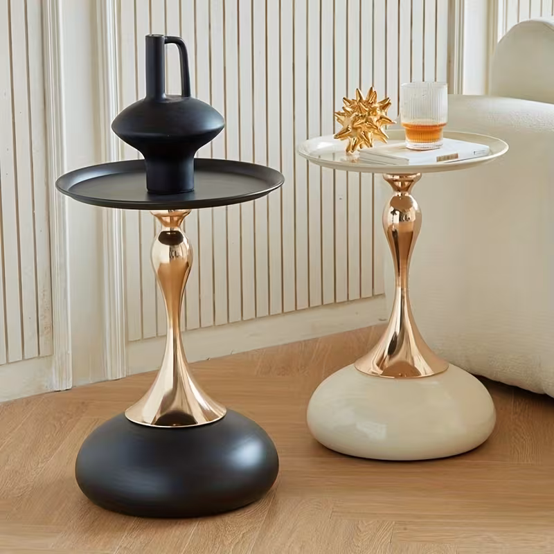 0b0f706b-03a5-4198-ac2a-2c4e795d0729 Modern Round Side Table – Minimalist Metal Design - Image 1